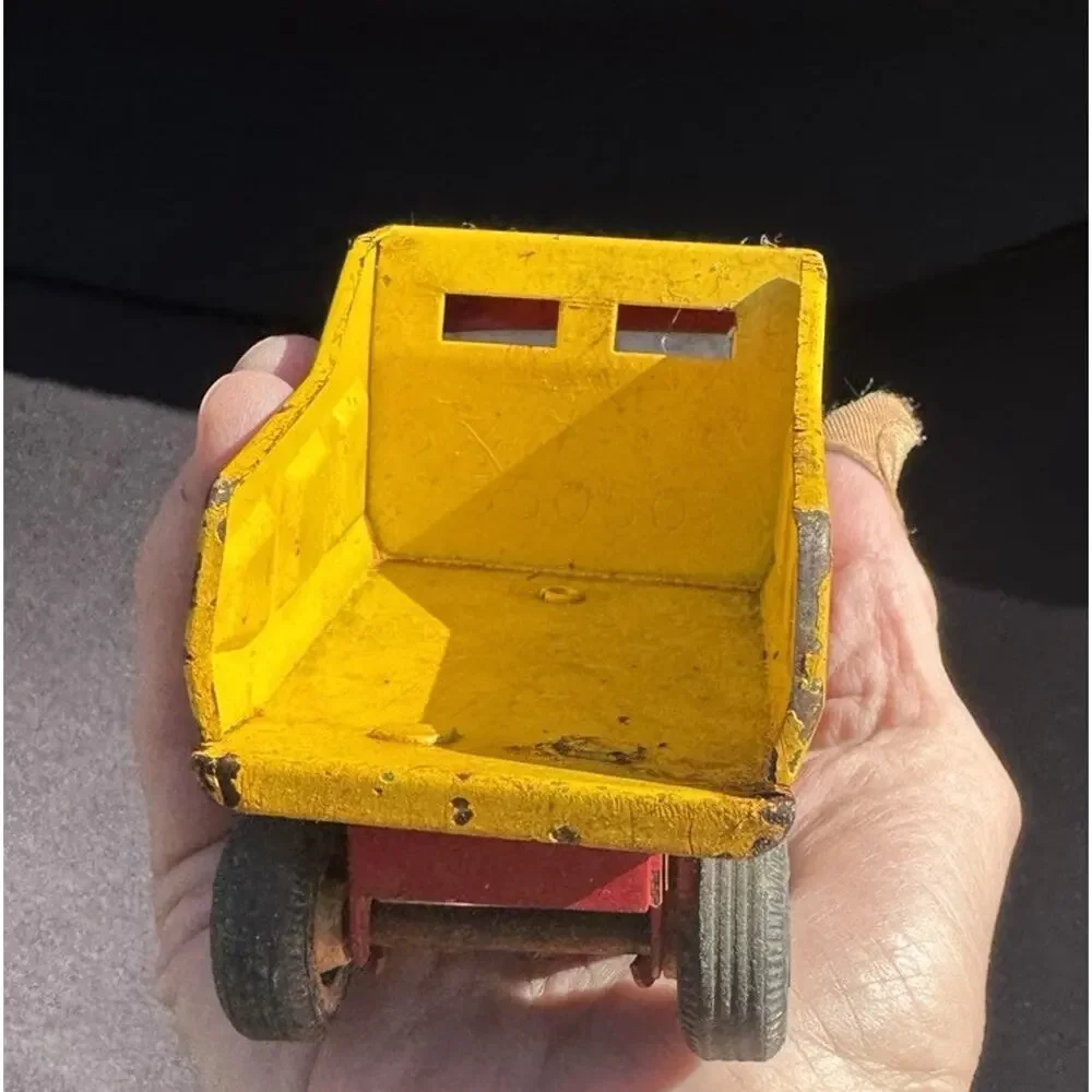 Tonka Tiny Dump Truck 1963 Red & Yellow Pressed Steel Metal Vintage -Lo14